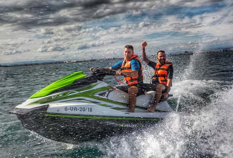 Valencia: Pobla de Farnals JetSki Rental, photos &BeachClub - The swimming stop and guided photos