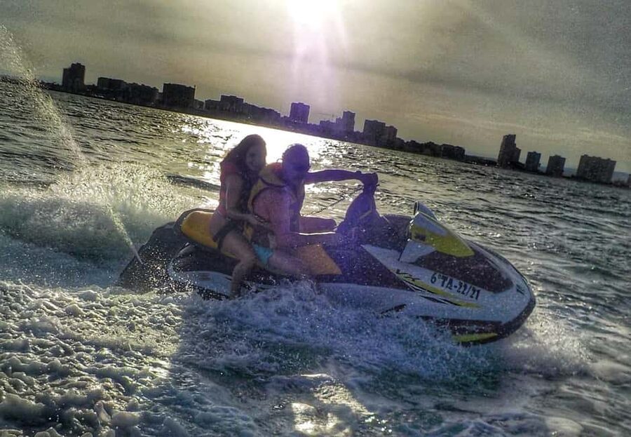 Valencia: Pobla de Farnals JetSki Rental, photos &BeachClub - What the price delivers