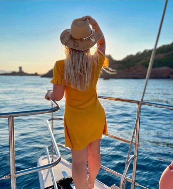 Valencia: Sunset or Daytime Catamaran Cruise with Drink - Leaving Valencia from the Boramar ticket booth