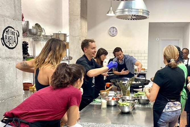 Valencian paella cooking class, tapas and visit to Ruzafa market. - The short walk to a social cooking class