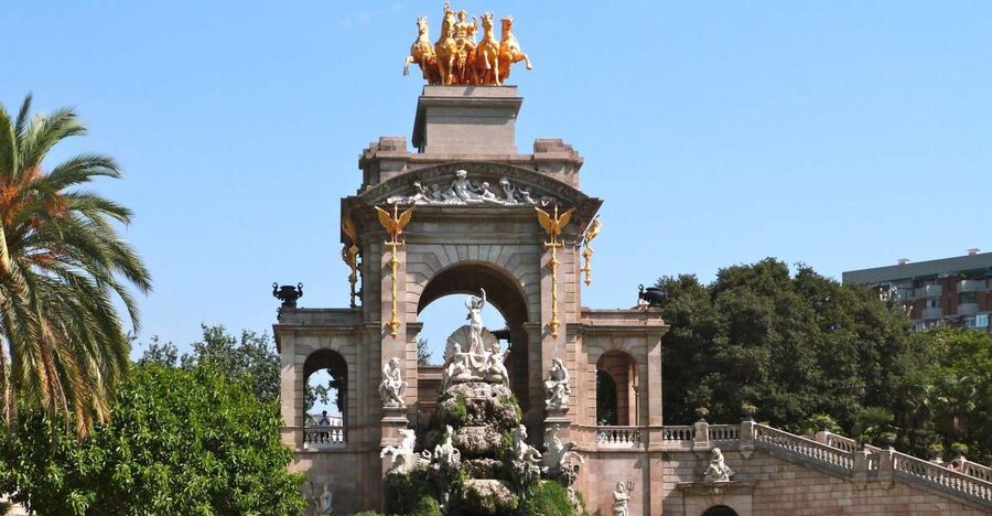 Welcome to Barcelona: Private Tour with a Local - A first-day orientation with a local